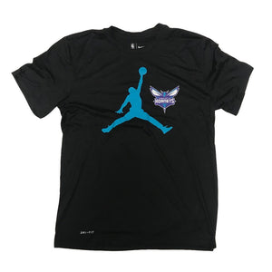 Air Jordan Charlotte Hornets Tshirt M